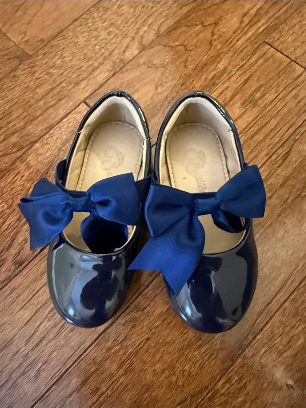 Girls Navy Patent Mary Jane Shoes with Bow